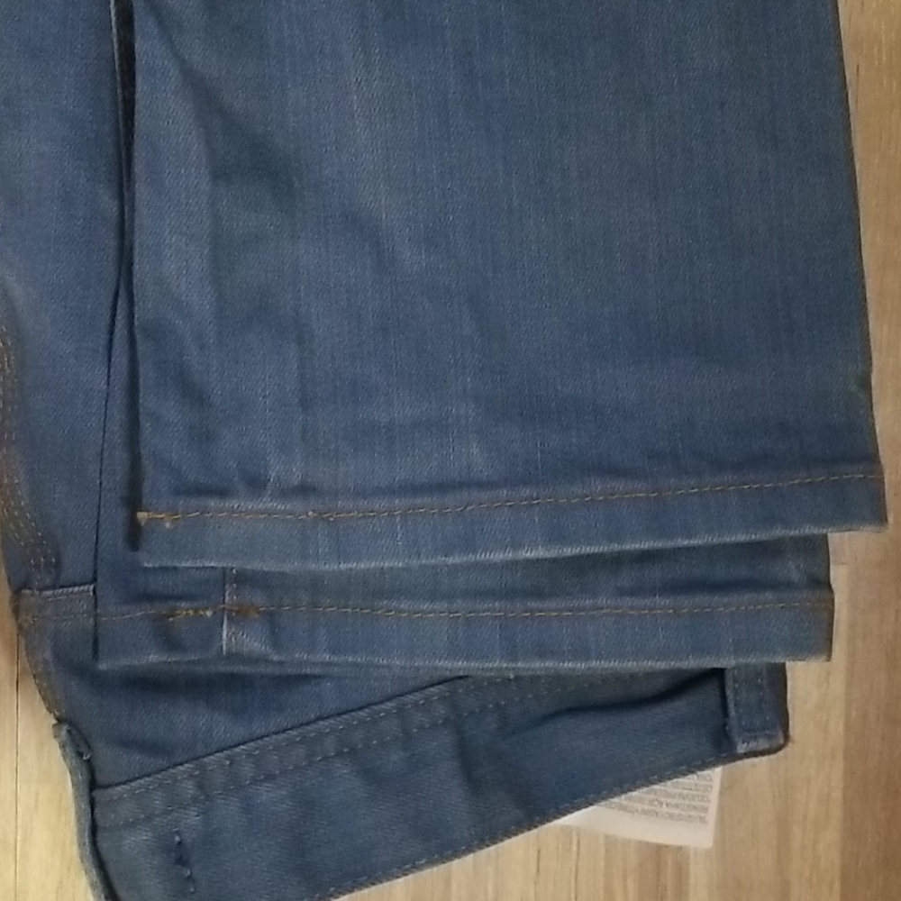 Jeans - Picture 2 of 3